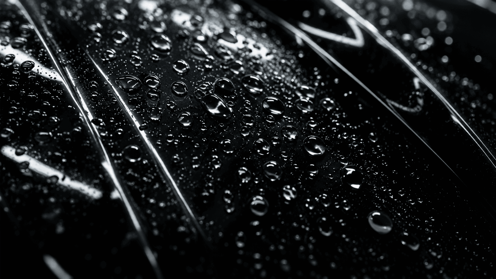 Hydrophober Abperleffekt nach hochwertiger Keramikversiegelung